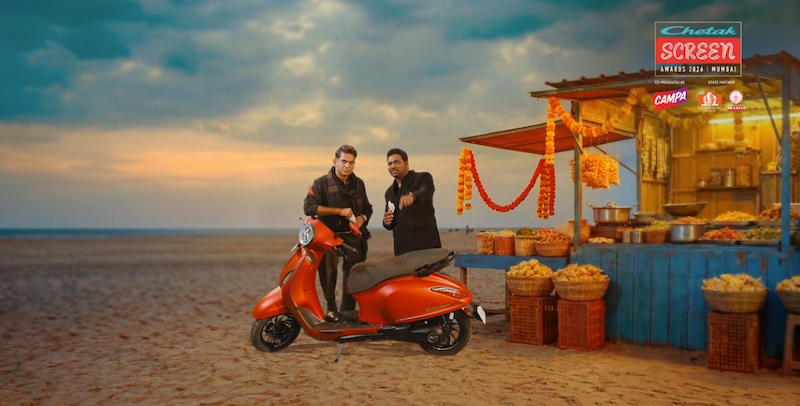 Zakir Khan And Saurabh Dwivedi With Chetak Screen Awards
